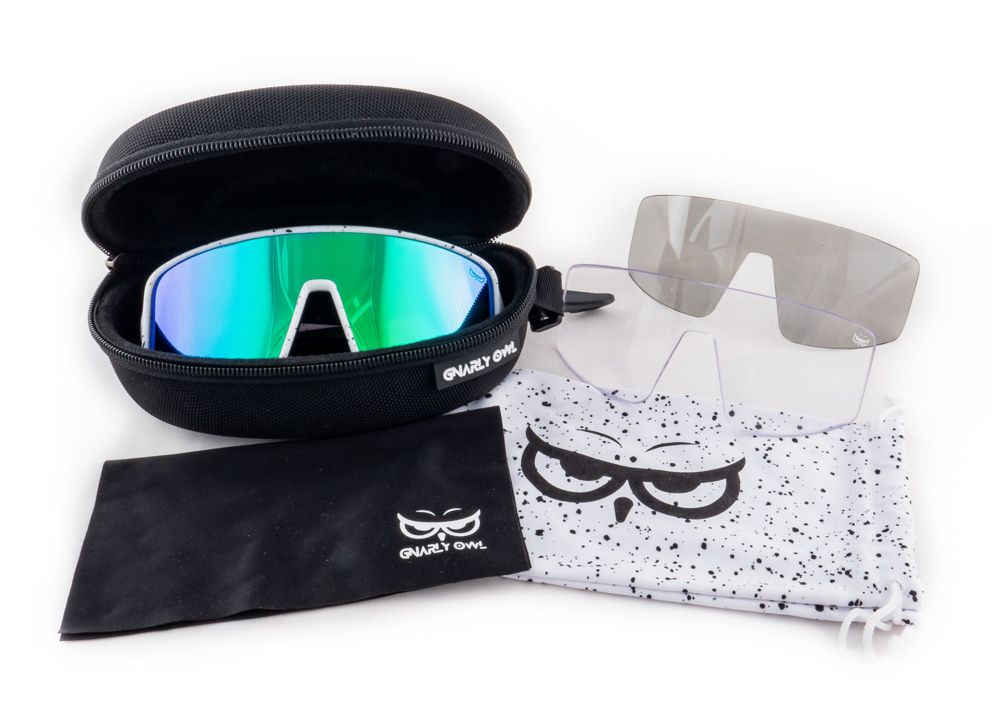 Gnarly Owl Ookpik White Splash české polarizační sportovní sluneční brýle na sport výměnné polarizační fotochromatický zorník česká značka sova bílý rámeček zelené pánské dámské doživotní záruka nemlží se sada ochranné pouzdro mikrovláknový pytlík