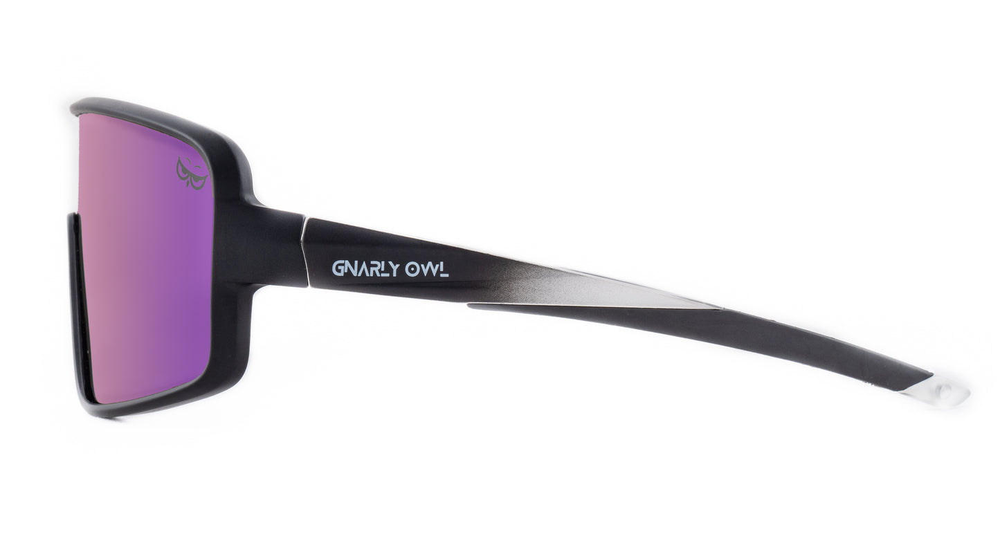Gnarly Owl Ookpik Black polarizační sportovní sluneční brýle na sport výměnné polarizační fotochromatický zorník česká značka sova černý rámeček fialové pánské dámské zboku